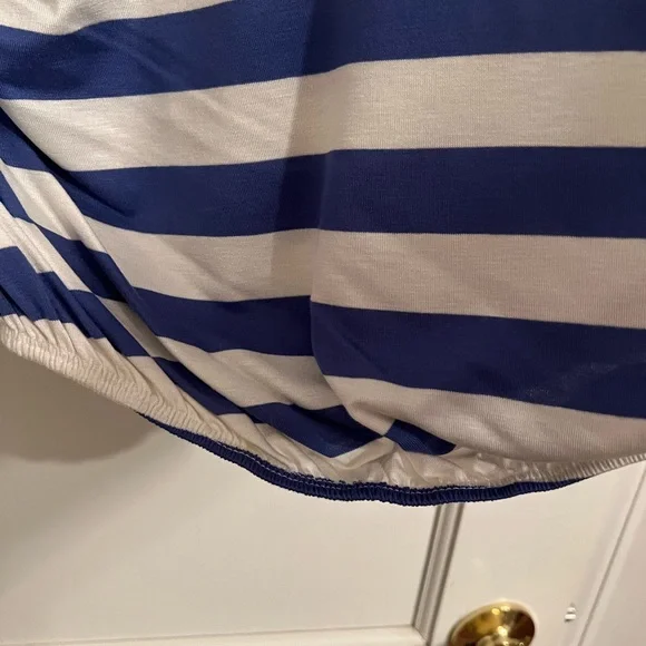 NEW! One shoulder top - Picture 4 of 6